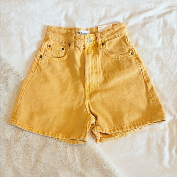 Zara Mustard Jean Shorts - Picture 1 of 4